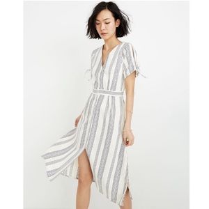 ✨Host Pick ✨ NWT Madewell Tie-Sleeve Dress in Indigo Stripe